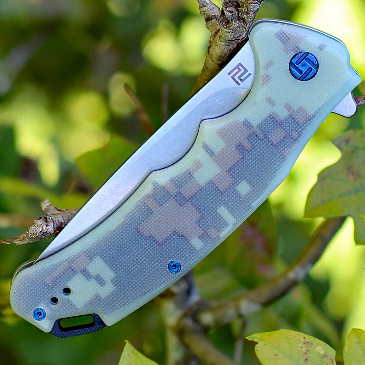 Artisan Tradition ATZ1702PCG, 3.94" D2 Plain Blade, Camo G-10 Handle - Image 3